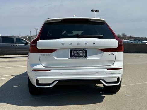 New 2026 Volvo XC60 T8 Ultra w/ Climate Package AWD/4WD image 3