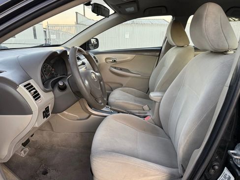 Used 2010 Toyota Corolla image 2