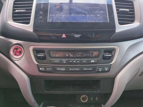 Used 2016 Honda Pilot EX image 8