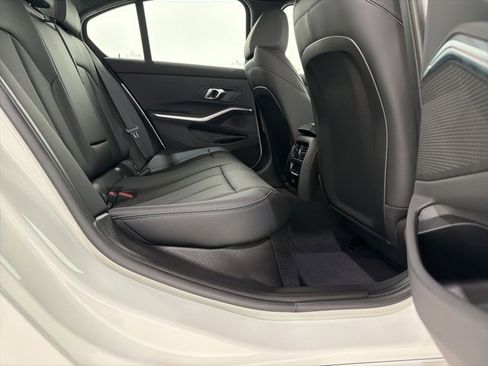 Used 2025 BMW 330i xDrive Sedan w/ Convenience Package image 23