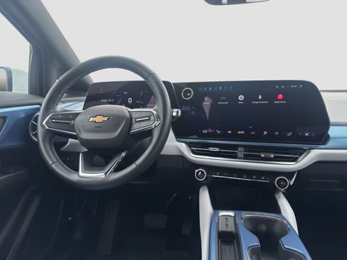 Used 2025 Chevrolet Equinox EV LT w/ Convenience Package FWD image 14