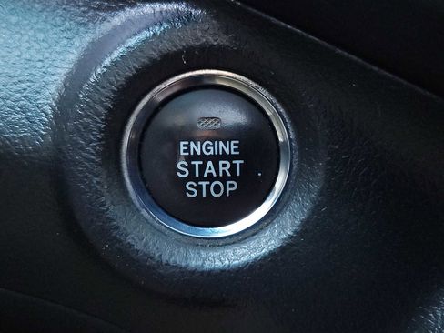 Used 2012 Toyota Highlander Limited image 24