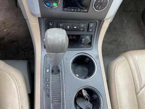 Used 2010 Chevrolet Traverse LT w/ Personal Connectivity Package image 32