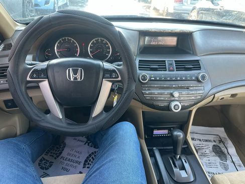 Used 2010 Honda Accord LX image 9
