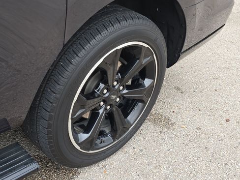 Used 2023 Ford Expedition Max Limited image 10