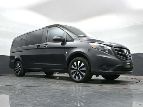 Used 2023 Mercedes-Benz Metris Passenger image 42