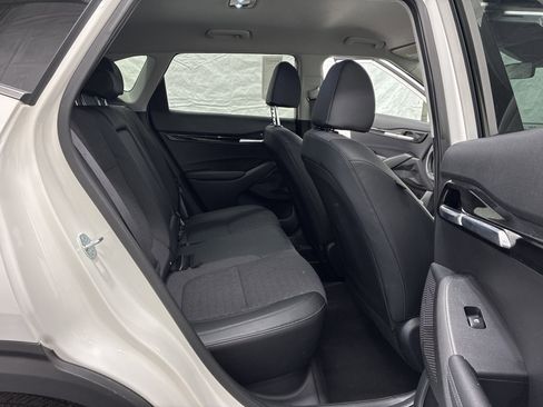 Used 2024 Kia Seltos S AWD/4WD image 9