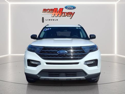 Used 2024 Ford Explorer XLT w/ Equipment Group 202A AWD/4WD image 2
