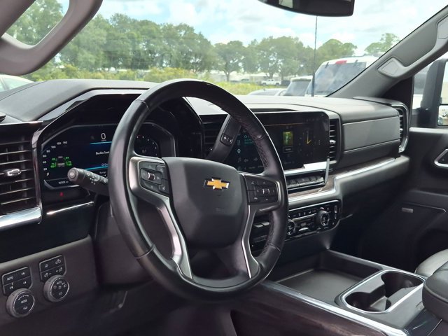 Used 2025 Chevrolet Silverado 3500 LTZ w/ LTZ Plus Package AWD/4WD image 9