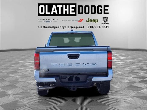 Used 2025 Toyota Tacoma SR5 image 27