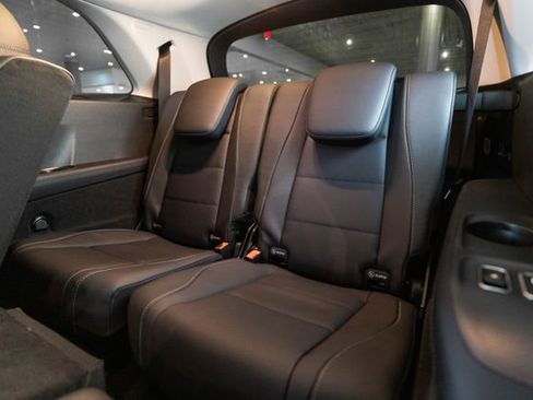 New 2026 Mercedes-Benz GLS 450 4MATIC image 34