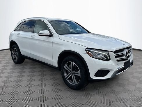 Used 2019 Mercedes-Benz GLC 300 GLC 300 w/ Premium Package image 4
