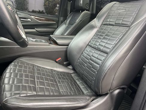 Used 2021 Cadillac Escalade ESV Sport Platinum AWD/4WD image 38