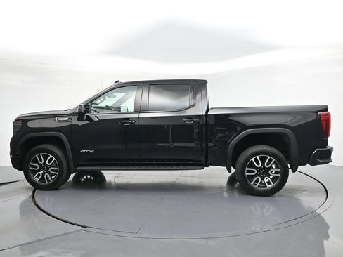 Used 2024 GMC Sierra 1500 AT4 w/ AT4 Premium Package AWD/4WD image 3