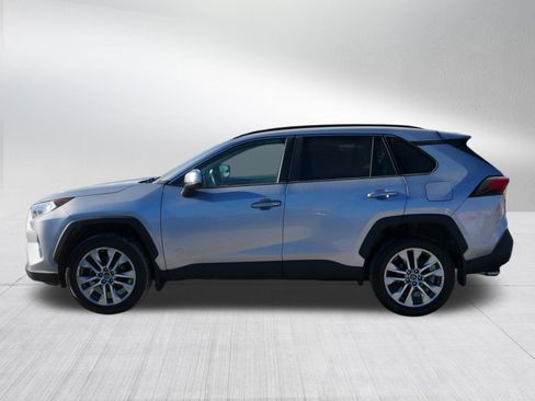 Used 2019 Toyota RAV4 Limited image 4
