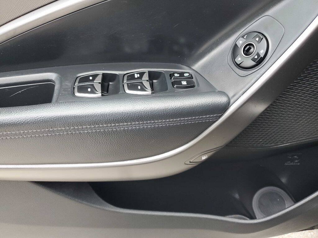 Used 2013 Hyundai Santa Fe Sport FWD image 17