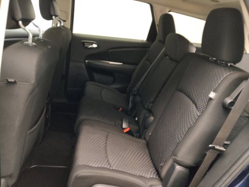 Used 2017 Dodge Journey SE w/ Flexible Seating Group FWD image 18