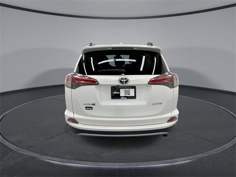 Used 2018 Toyota RAV4 Limited image 7