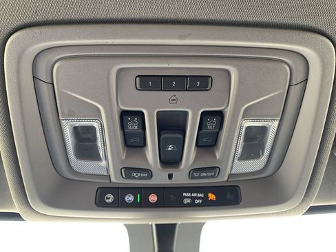 Used 2021 GMC Sierra 3500 SLT w/ SLT Convenience Package AWD/4WD image 27