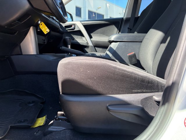 Used 2017 Toyota RAV4 LE w/ All Weather Liner Package AWD/4WD image 26