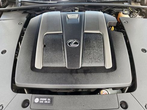 Used 2022 Lexus LS 500 w/ Accessory Package (Z2) RWD image 33