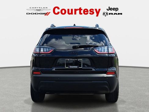 Certified 2023 Jeep Cherokee Altitude Lux AWD/4WD image 5