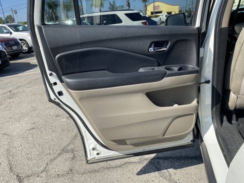 Used 2019 Honda Pilot EX image 18