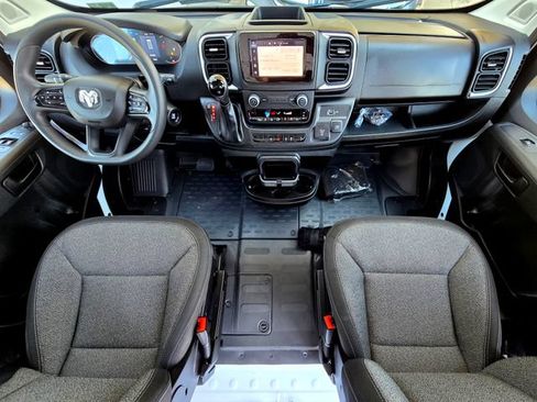 Used 2025 RAM ProMaster 2500 w/ Quick Order Package 22G SLT FWD image 9