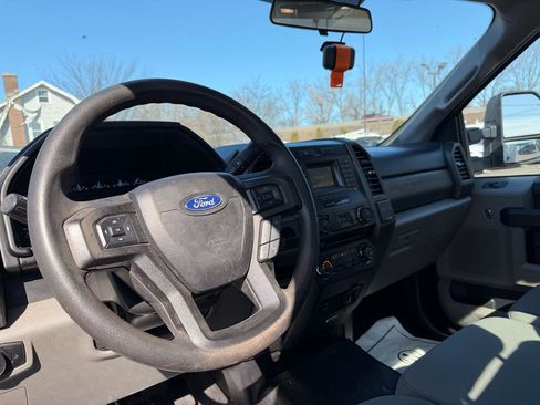 Used 2018 Ford F350 XL w/ Power Equipment Group image 16