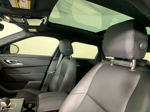 Certified 2025 Land Rover Range Rover Velar Dynamic SE image 13