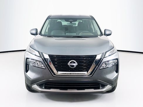 Used 2023 Nissan Rogue SV FWD image 2