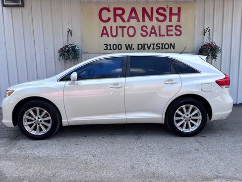 Used 2009 Toyota Venza FWD image 2