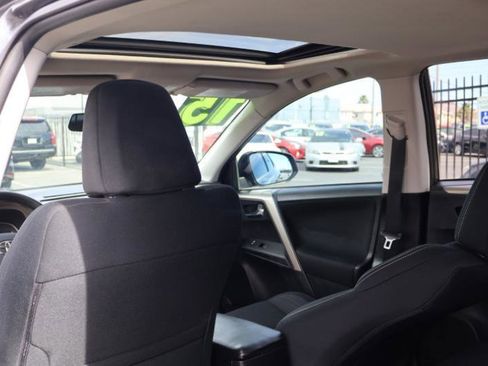 Used 2015 Toyota RAV4 XLE FWD image 29