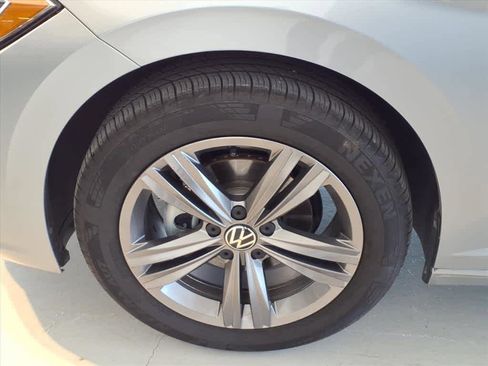 Certified 2023 Volkswagen Jetta SE FWD image 8