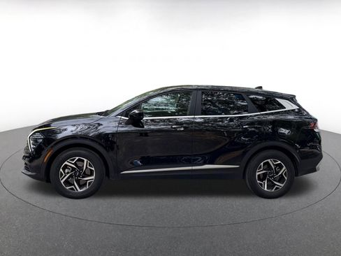Used 2025 Kia Sportage LX FWD image 8