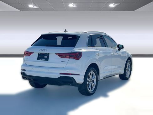 Certified 2025 Audi Q3 2.0T Premium w/ Convenience Package image 9