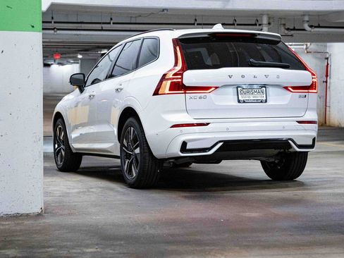 New 2026 Volvo XC60 B5 Plus w/ Climate Package image 5