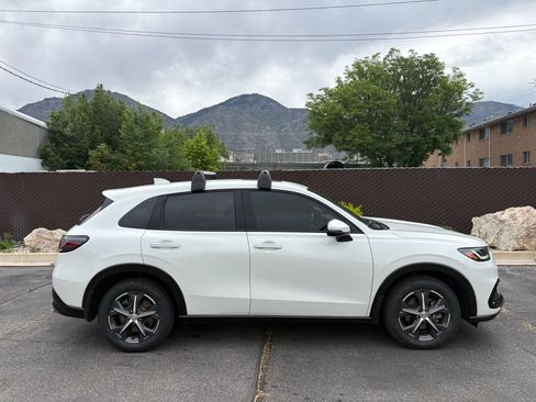 Used 2024 Honda HR-V EX-L image 2