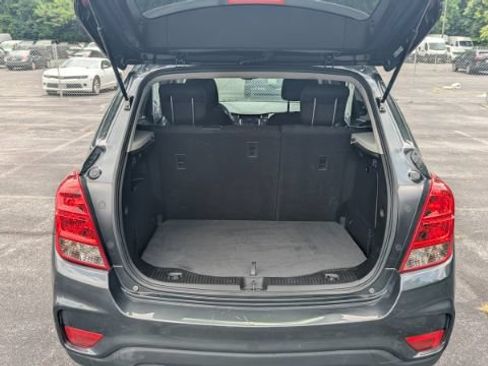 Used 2020 Chevrolet Trax LS FWD image 13