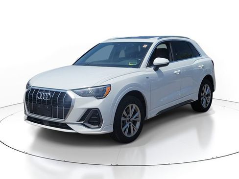 Used 2022 Audi Q3 2.0T Premium AWD/4WD image 2