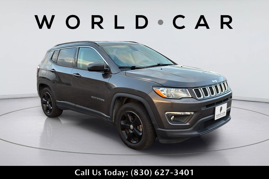 Used 2018 Jeep Compass Latitude w/ Popular Equipment Group FWD image 2
