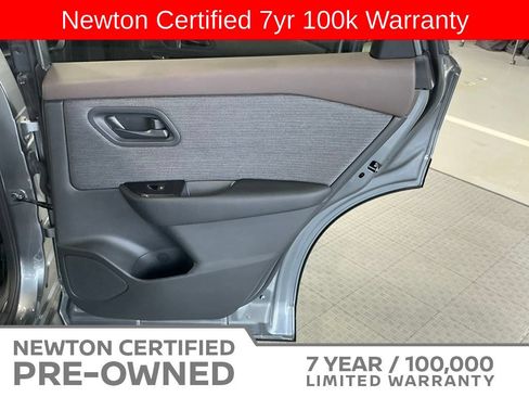 Used 2023 Nissan Rogue S FWD image 37