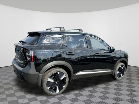 New 2026 Nissan Kicks SR AWD/4WD image 3