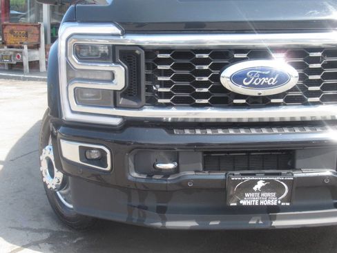 Used 2023 Ford F450 Platinum AWD/4WD image 4