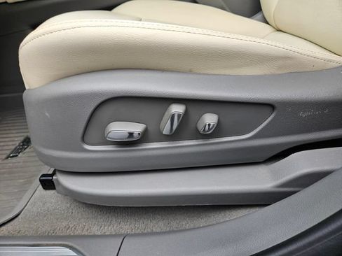 Used 2023 Cadillac XT5 Premium Luxury w/ LPO, Floor Liner Package AWD/4WD image 9