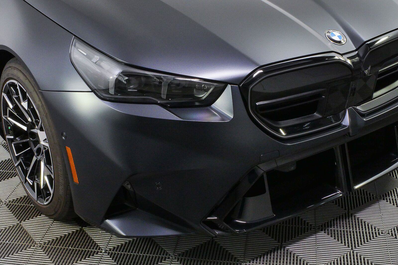 Used 2026 BMW M5 w/ Carbon Package AWD/4WD image 31