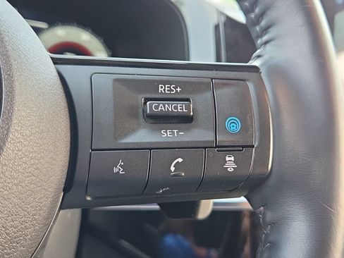 Used 2022 Nissan Pathfinder Platinum w/ Cargo Package FWD image 28