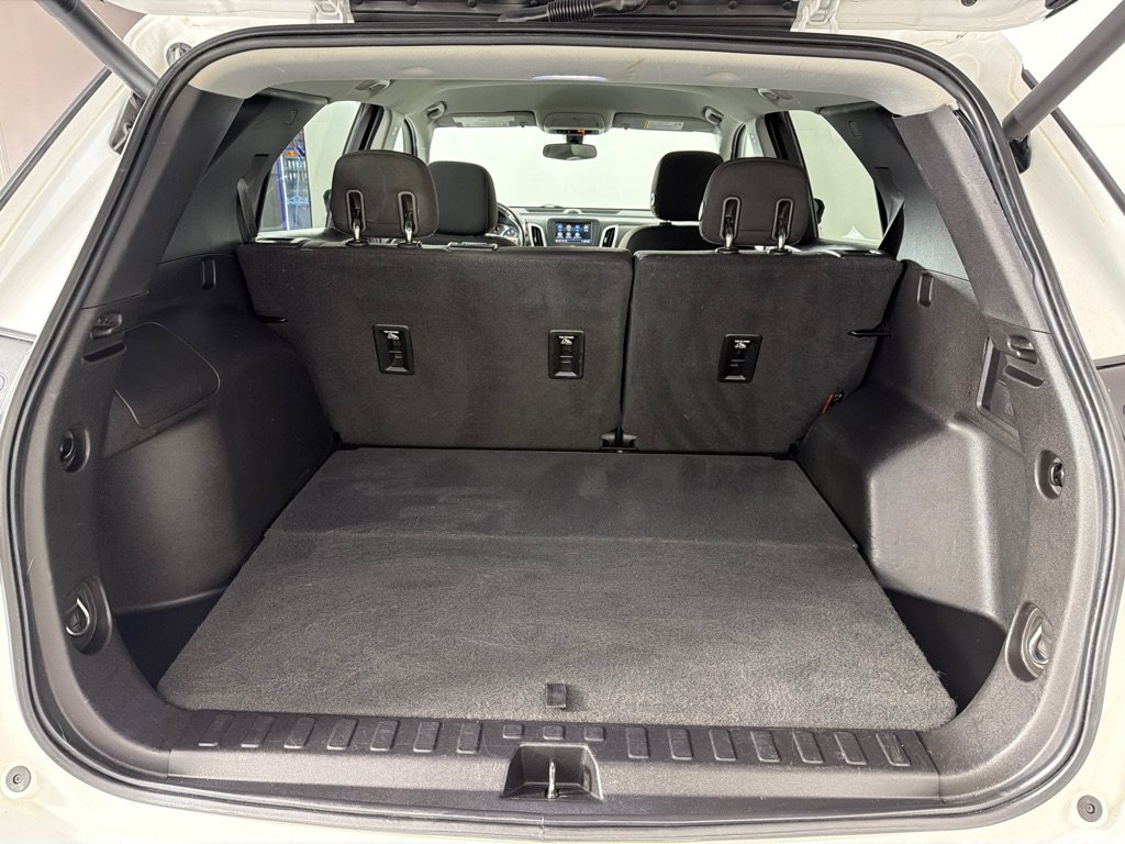Used 2019 Chevrolet Equinox LT FWD image 17