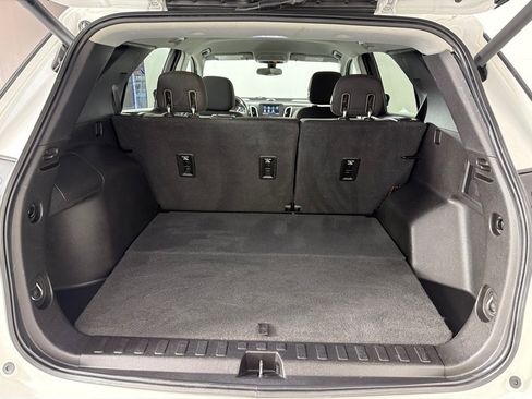 Used 2019 Chevrolet Equinox LT FWD image 17