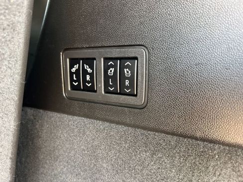 Used 2020 Cadillac XT6 Sport image 17